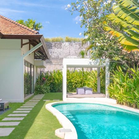 Villa Alice By Villa Finder Seminyak Dış mekan fotoğraf
