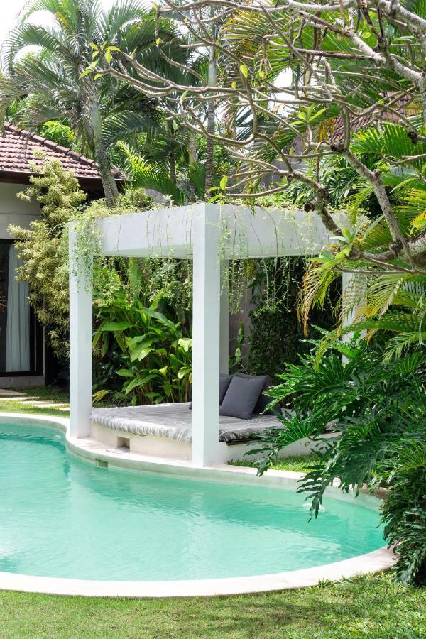 Villa Alice By Villa Finder Seminyak Dış mekan fotoğraf
